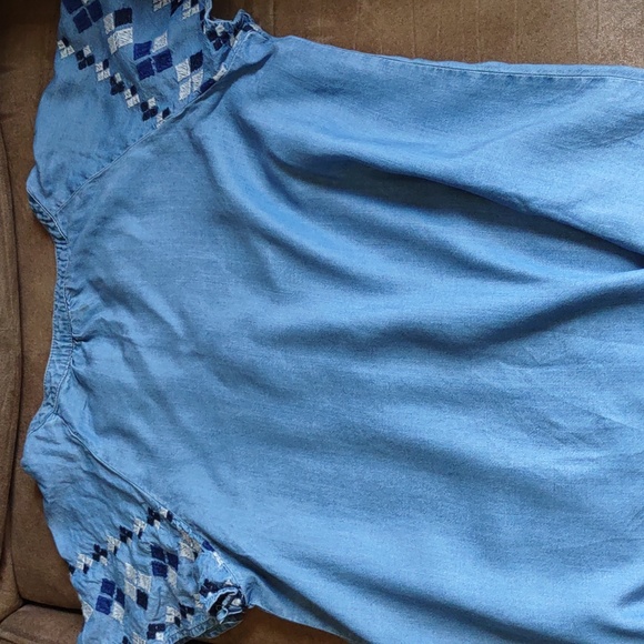 Old Navy lace up denim blouse - Picture 7 of 7